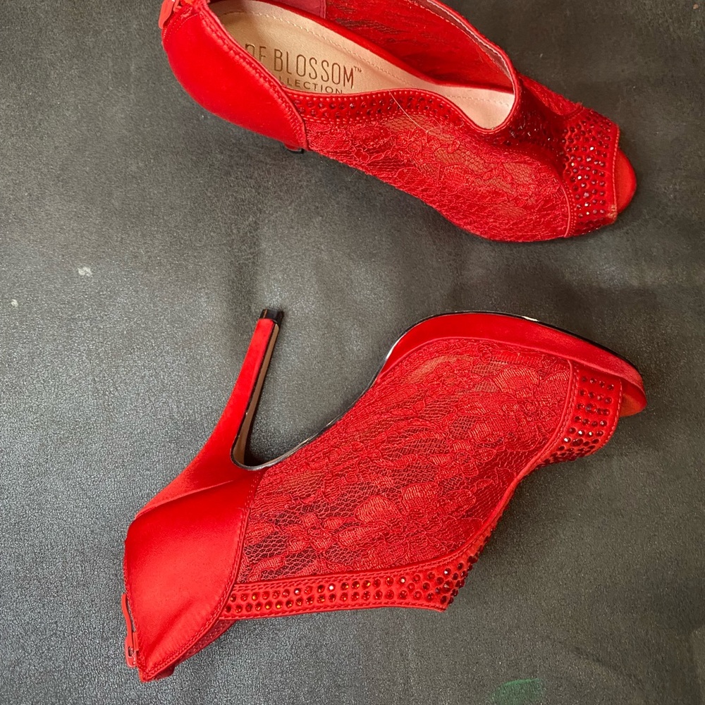 Red heels - Picture 3 of 3